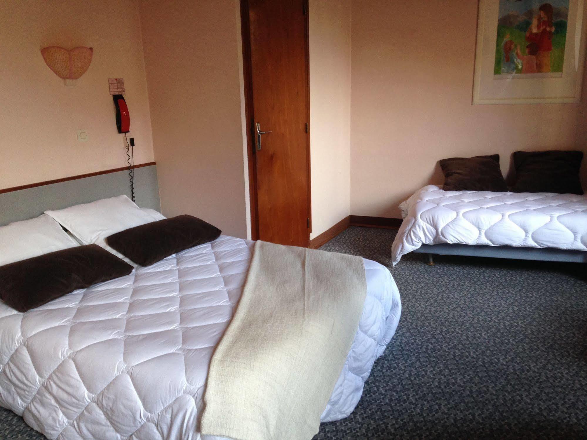 Le Bon Accueil Hotel Bagnères-de-Luchon Esterno foto