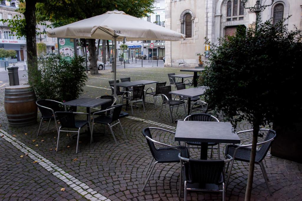 Le Bon Accueil Hotel Bagnères-de-Luchon Esterno foto