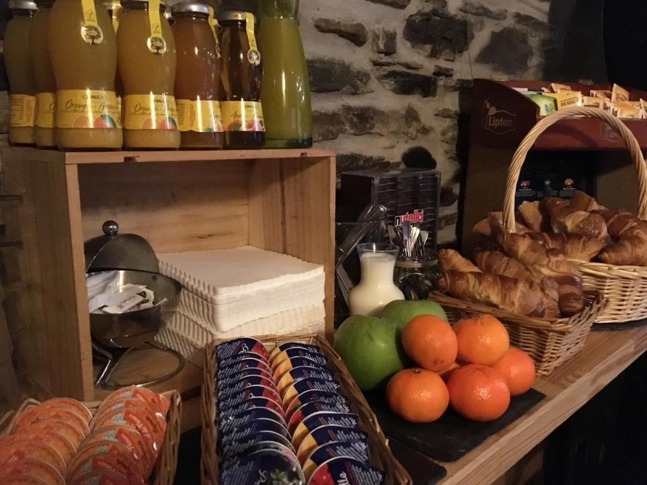 Le Bon Accueil Hotel Bagnères-de-Luchon Esterno foto